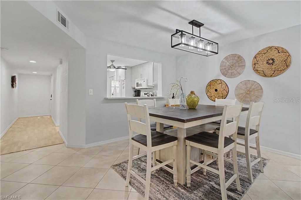 En Venta: $259,900 (2 camas, 2 baños, 1300 Pies cuadrados)