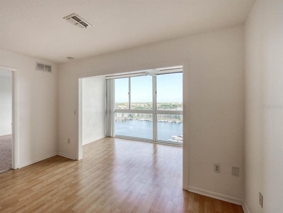 For Rent: $1,700 (2 beds, 2 baths, 1050 Square Feet)
