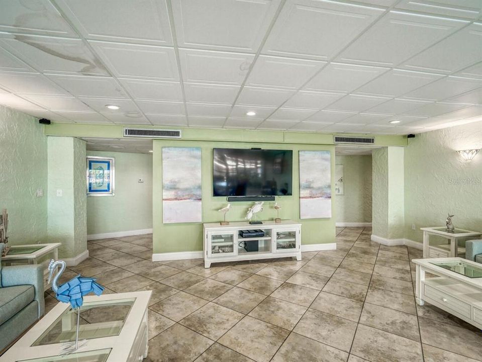 For Rent: $1,700 (2 beds, 2 baths, 1050 Square Feet)