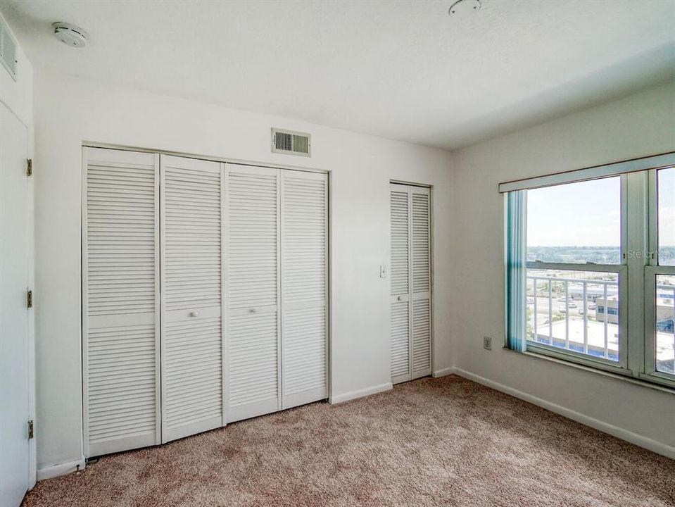 For Rent: $1,700 (2 beds, 2 baths, 1050 Square Feet)