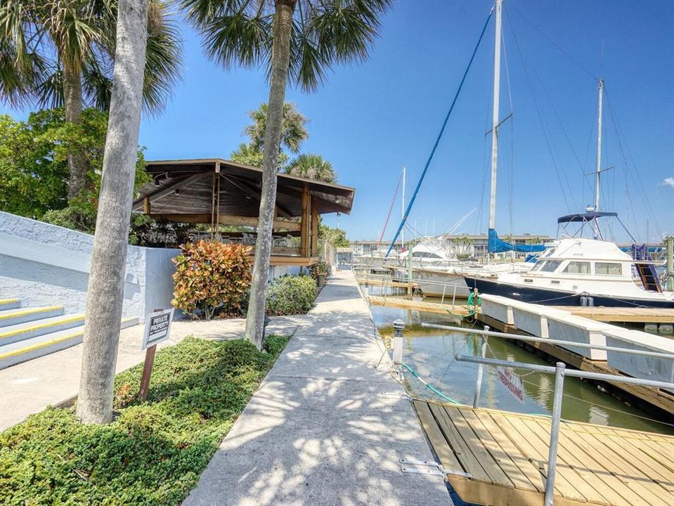 For Rent: $1,700 (2 beds, 2 baths, 1050 Square Feet)