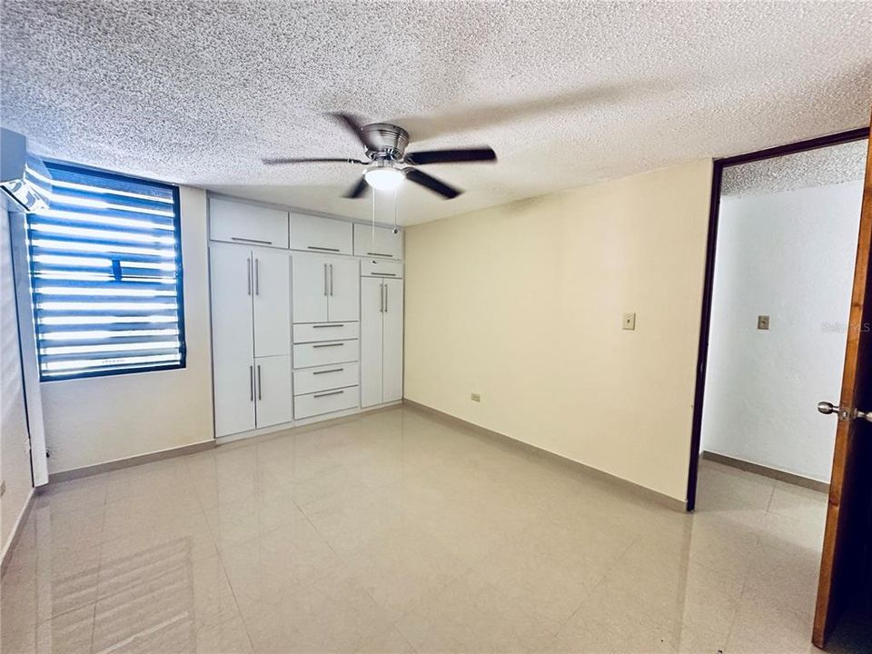 En Venta: $255,000 (3 camas, 2 baños, 1183 Pies cuadrados)