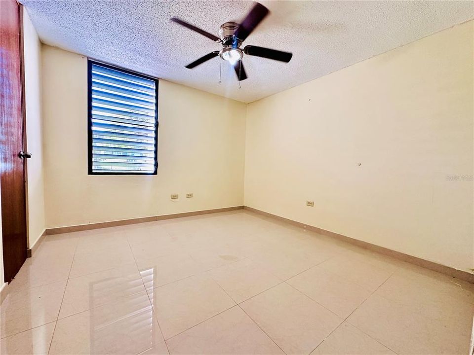 En Venta: $255,000 (3 camas, 2 baños, 1183 Pies cuadrados)