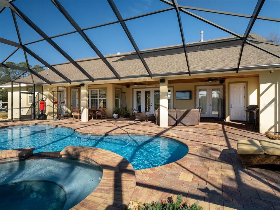 En Venta: $5,250,000 (4 camas, 4 baños, 3390 Pies cuadrados)