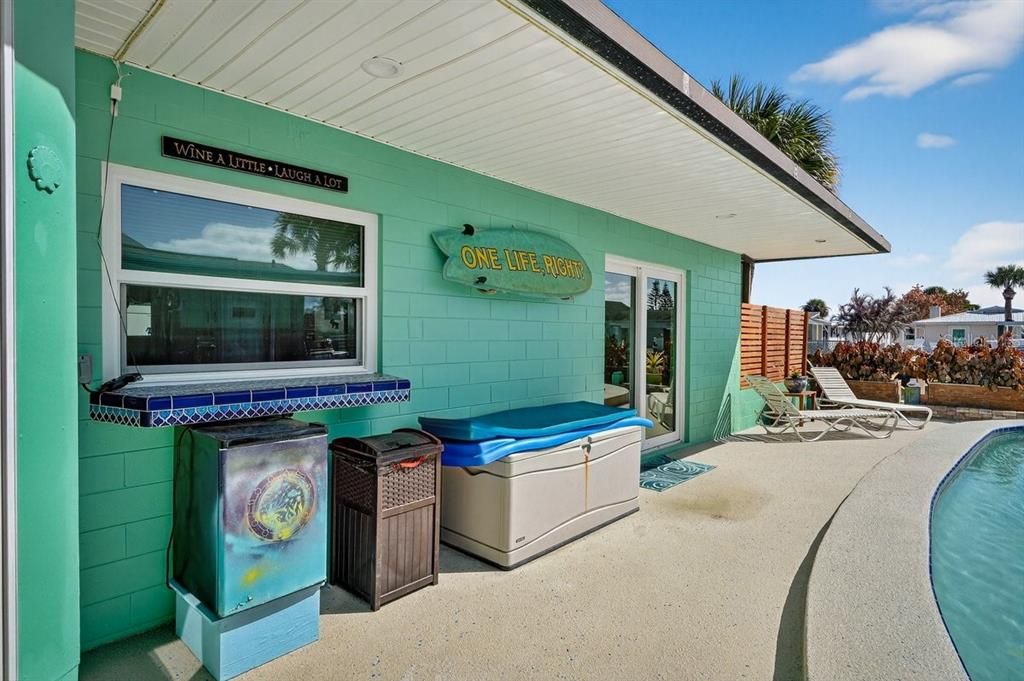 For Sale: $1,150,000 (3 beds, 2 baths, 1907 Square Feet)