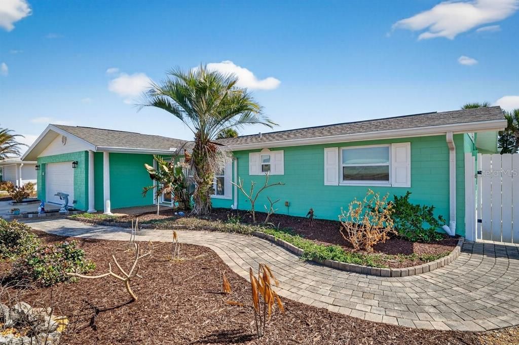 For Sale: $1,150,000 (3 beds, 2 baths, 1907 Square Feet)