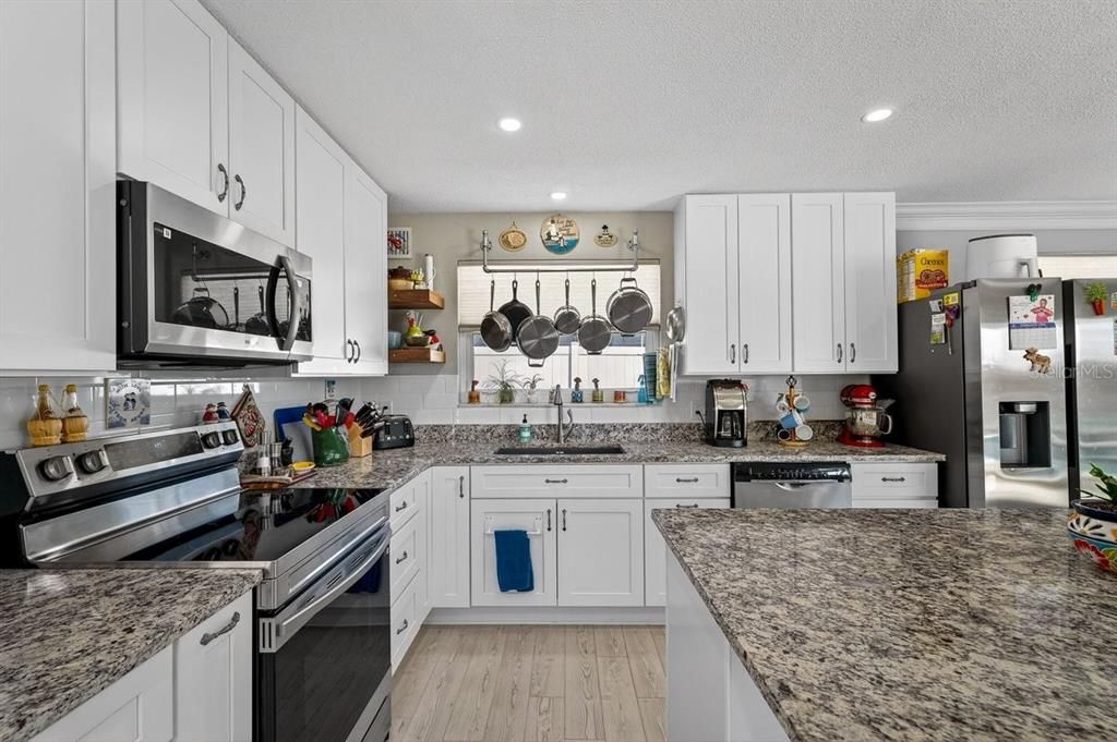 For Sale: $1,150,000 (3 beds, 2 baths, 1907 Square Feet)
