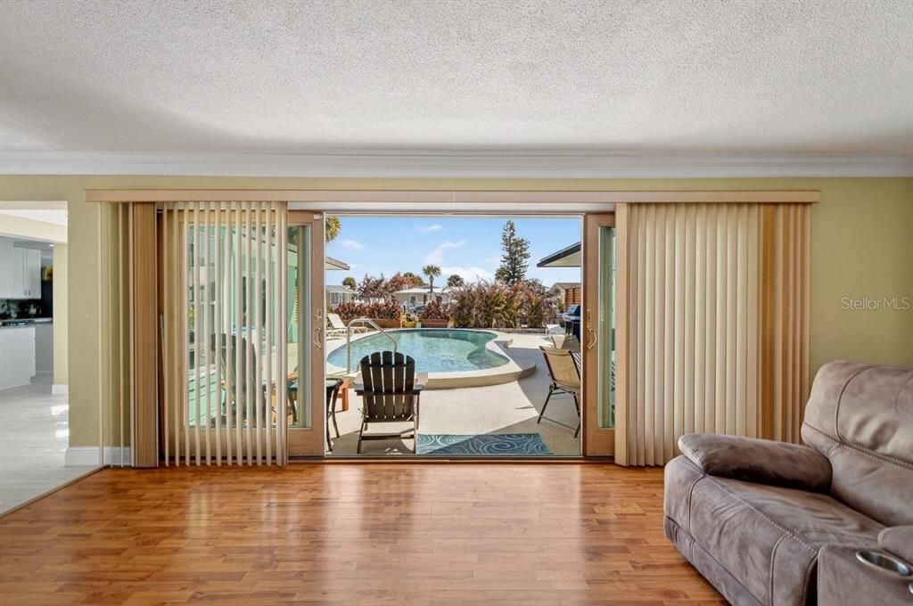 For Sale: $1,150,000 (3 beds, 2 baths, 1907 Square Feet)