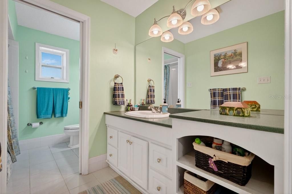 For Sale: $1,150,000 (3 beds, 2 baths, 1907 Square Feet)