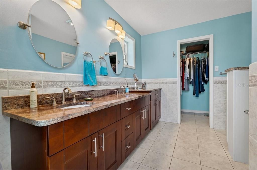 For Sale: $1,150,000 (3 beds, 2 baths, 1907 Square Feet)