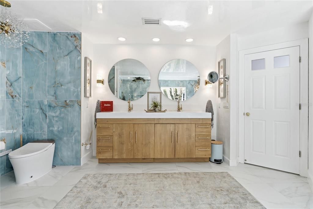 For Rent: $15,000 (4 beds, 3 baths, 3207 Square Feet)