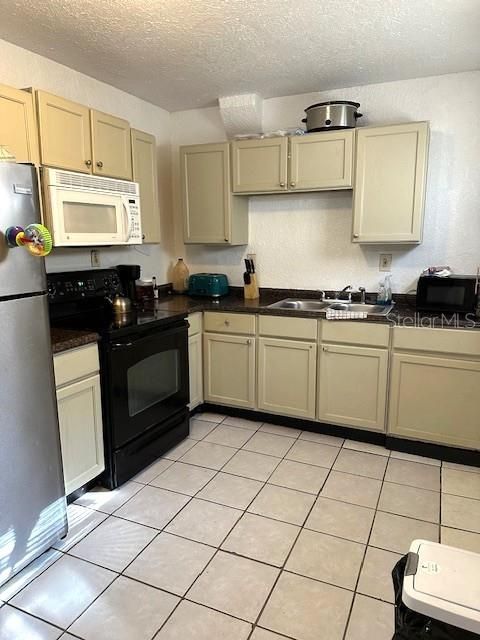For Sale: $153,980 (4 beds, 2 baths, 1091 Square Feet)