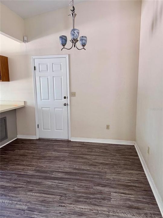 出租: $1,750 (2 贝兹, 2 浴室, 1102 平方英尺)