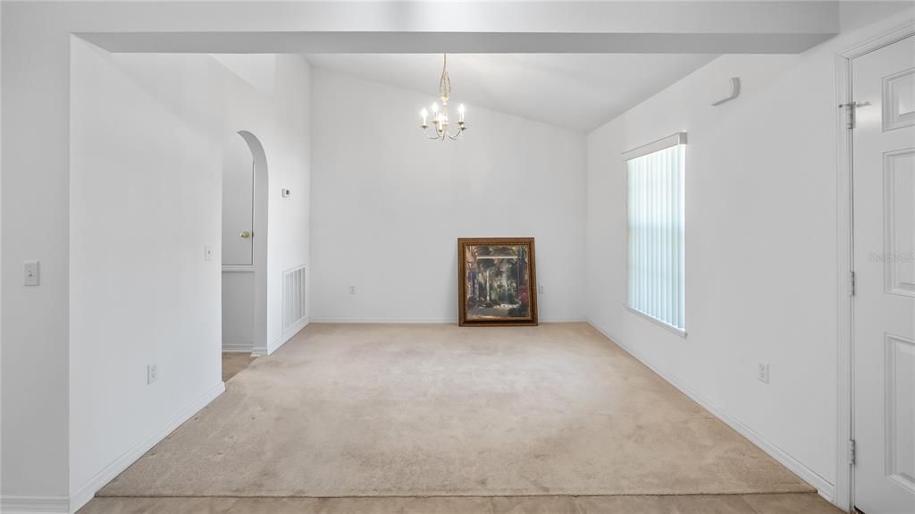 En Venta: $310,000 (4 camas, 2 baños, 1809 Pies cuadrados)