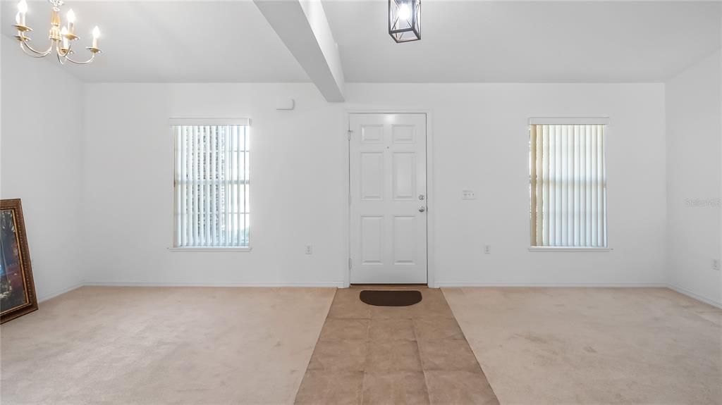 En Venta: $310,000 (4 camas, 2 baños, 1809 Pies cuadrados)