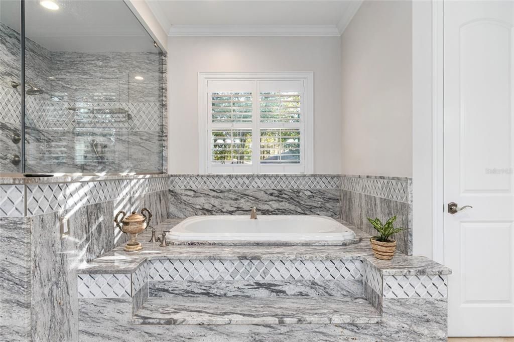 En Venta: $1,599,999 (4 camas, 3 baños, 2790 Pies cuadrados)