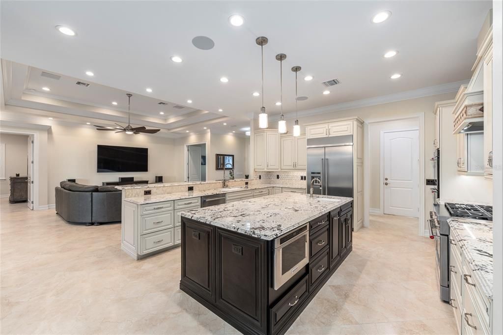 En Venta: $1,599,999 (4 camas, 3 baños, 2790 Pies cuadrados)