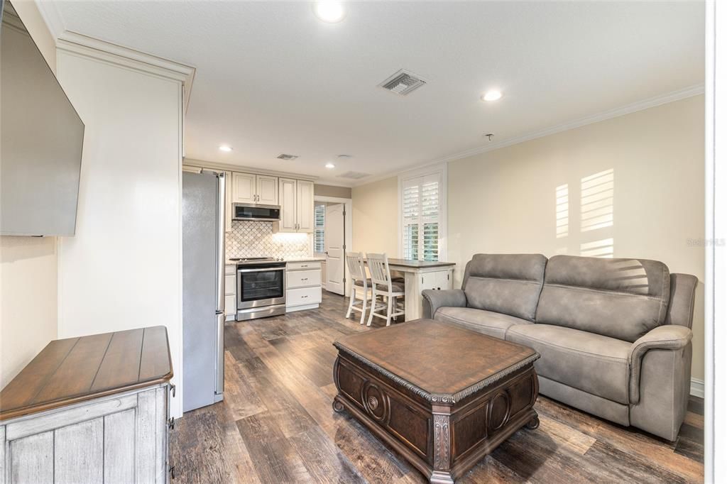 En Venta: $1,599,999 (4 camas, 3 baños, 2790 Pies cuadrados)
