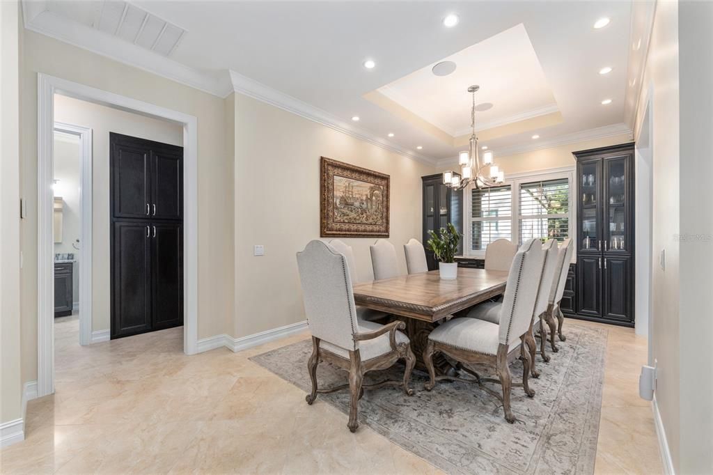 En Venta: $1,599,999 (4 camas, 3 baños, 2790 Pies cuadrados)