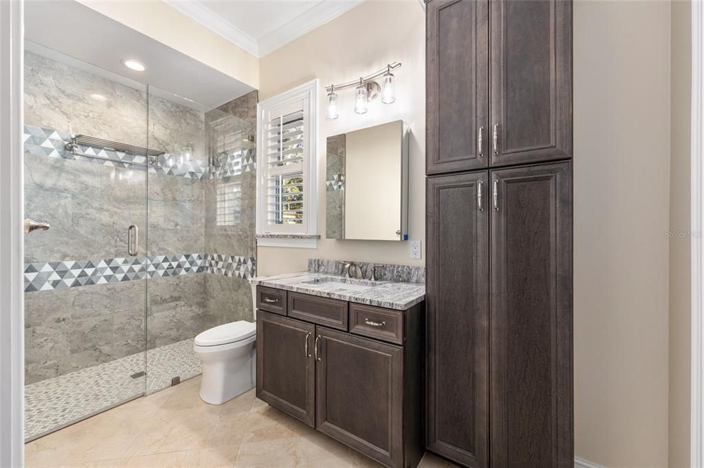En Venta: $1,599,999 (4 camas, 3 baños, 2790 Pies cuadrados)