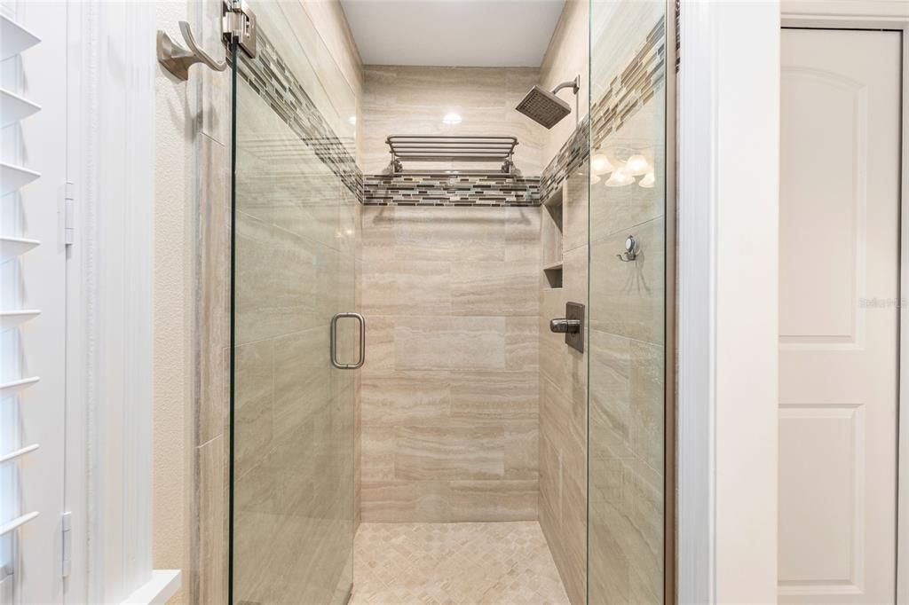 En Venta: $1,599,999 (4 camas, 3 baños, 2790 Pies cuadrados)