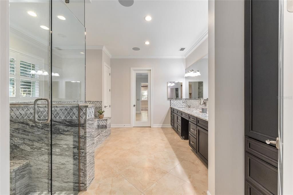 En Venta: $1,599,999 (4 camas, 3 baños, 2790 Pies cuadrados)