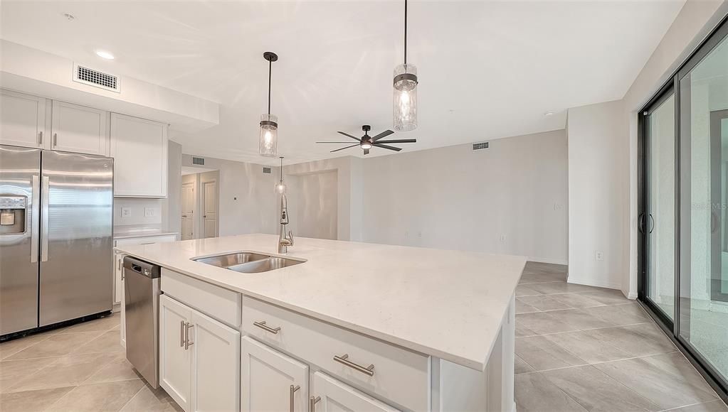 For Sale: $370,000 (3 beds, 2 baths, 1741 Square Feet)