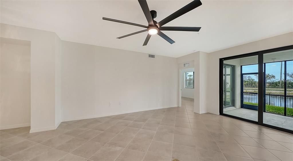 For Sale: $370,000 (3 beds, 2 baths, 1741 Square Feet)