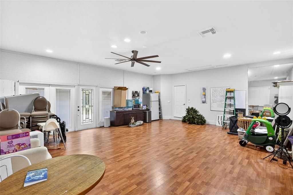 For Sale: $1,174,000 (3 beds, 2 baths, 2080 Square Feet)