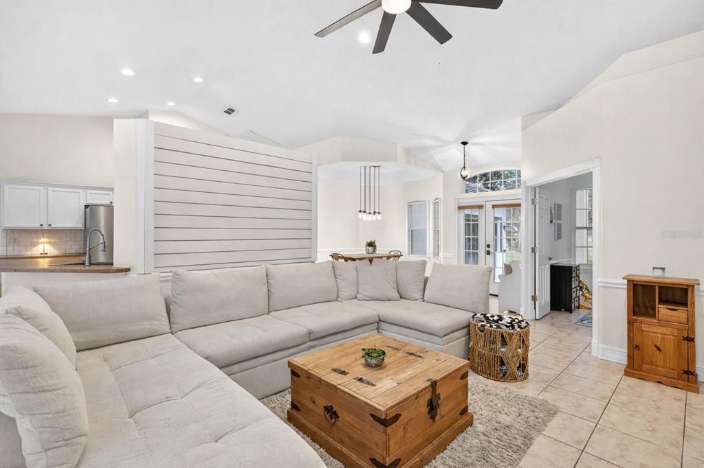 For Sale: $1,174,000 (3 beds, 2 baths, 2080 Square Feet)