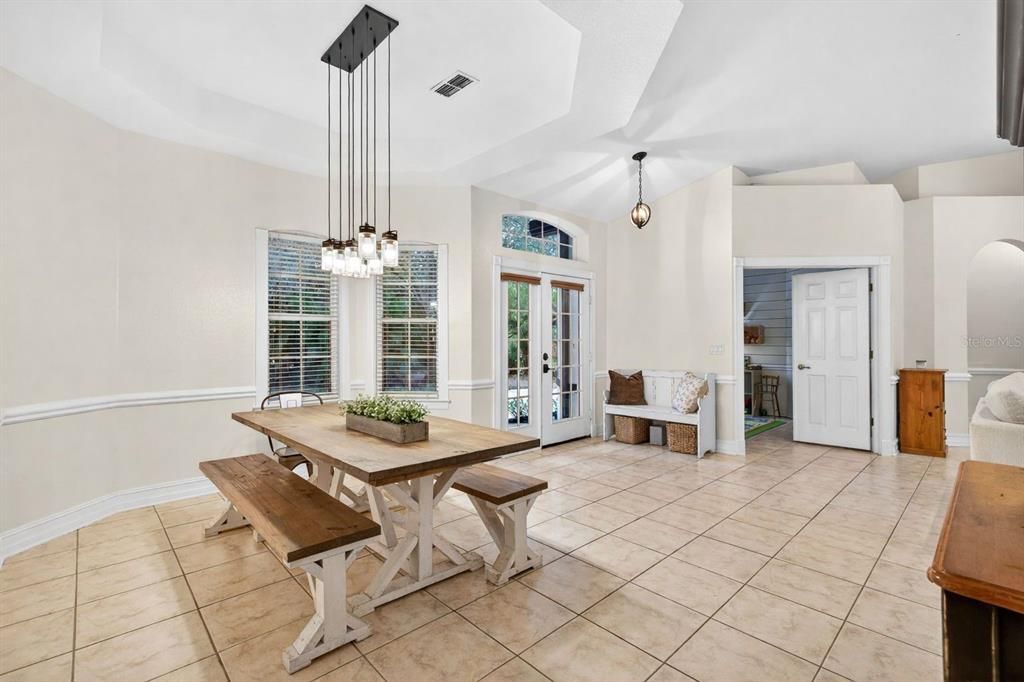 For Sale: $1,174,000 (3 beds, 2 baths, 2080 Square Feet)