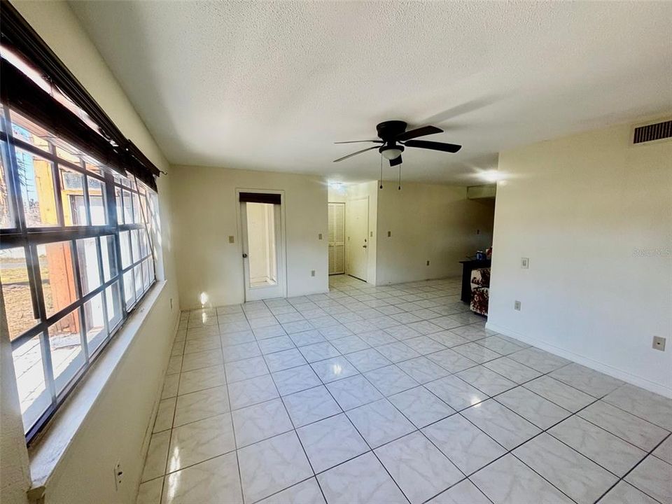 En Venta: $68,000 (2 camas, 2 baños, 1134 Pies cuadrados)