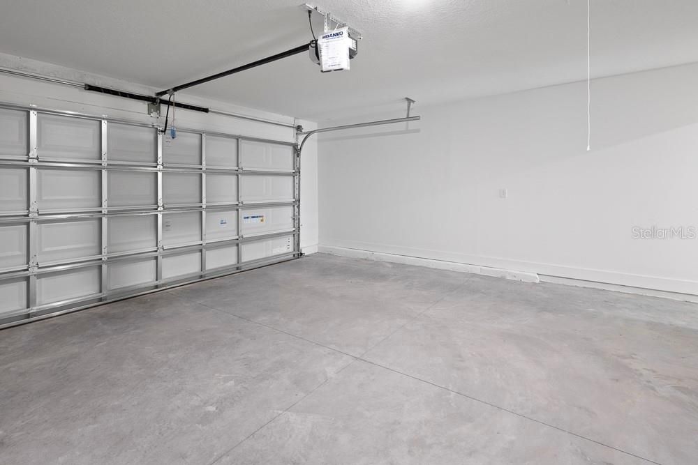 En Venta: $409,150 (4 camas, 3 baños, 2071 Pies cuadrados)