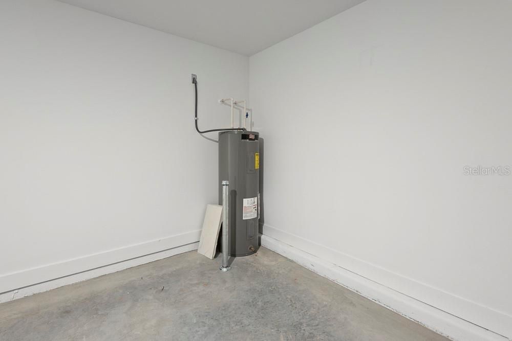 En Venta: $409,150 (4 camas, 3 baños, 2071 Pies cuadrados)