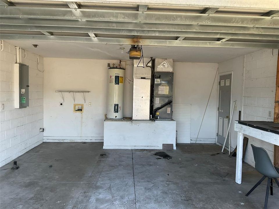 Active With Contract: $225,000 (3 beds, 2 baths, 1355 Square Feet)