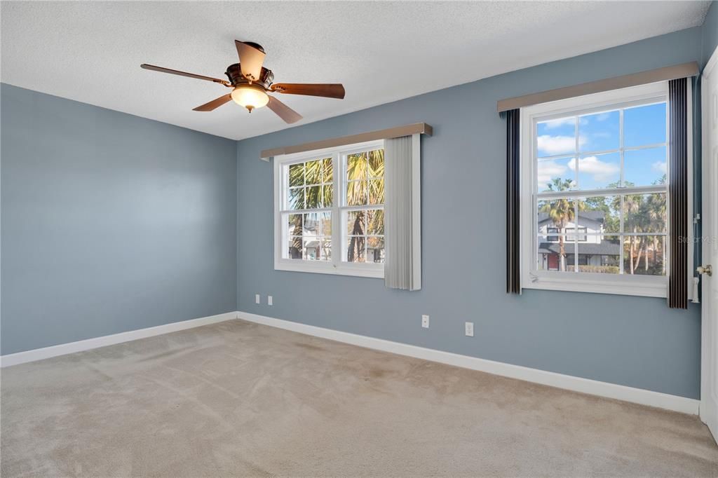 Active With Contract: $185,000 (3 beds, 1 baths, 1133 Square Feet)