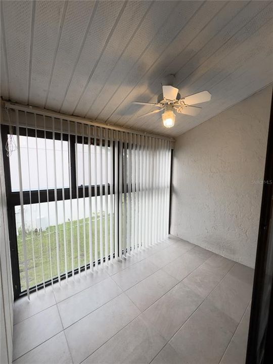 Под контрактом: $159,000 (2 спален, 2 ванн, 1145 Квадратных фут)