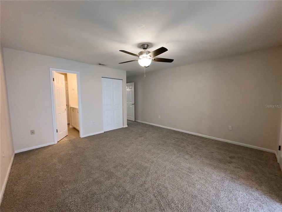 Под контрактом: $159,000 (2 спален, 2 ванн, 1145 Квадратных фут)