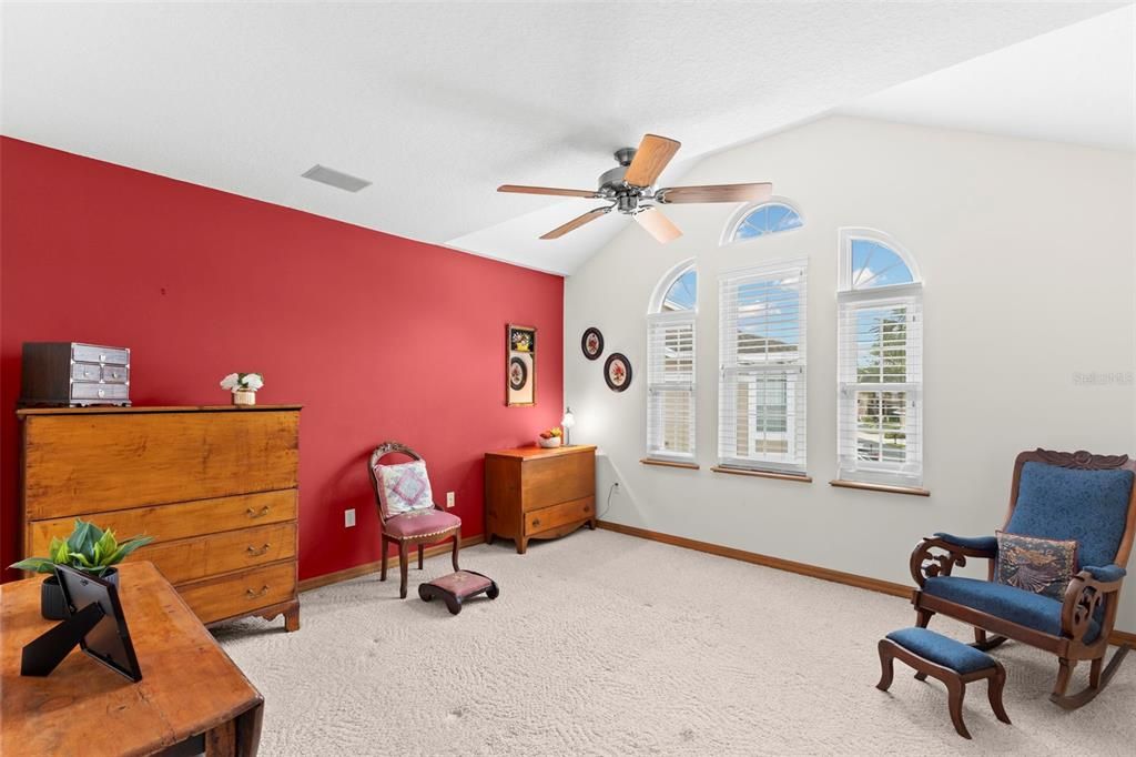 For Sale: $379,900 (4 beds, 2 baths, 1928 Square Feet)