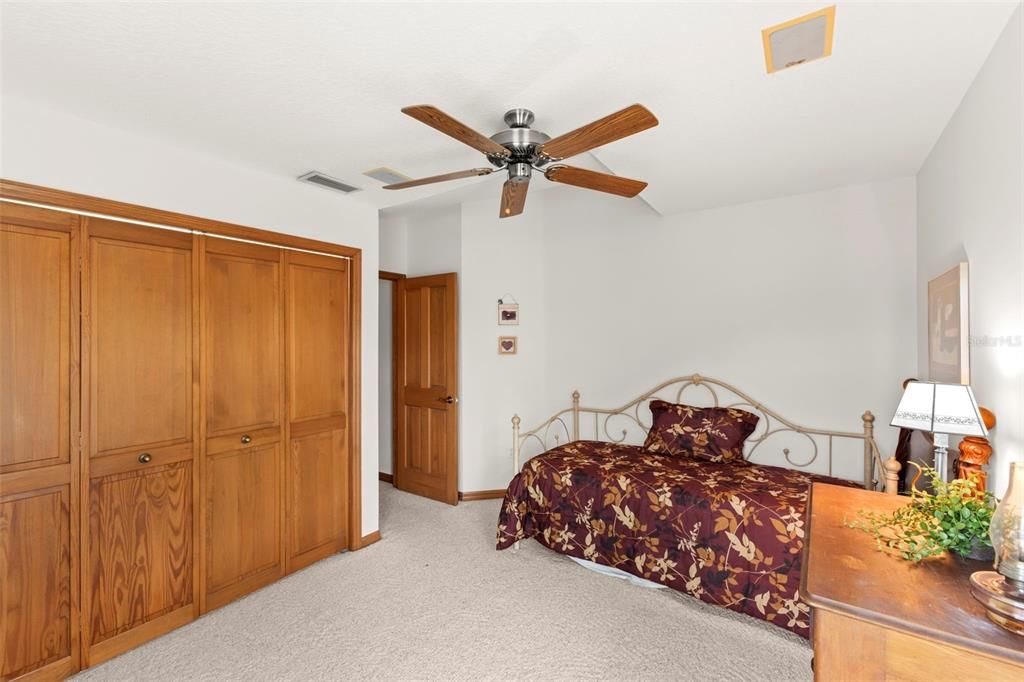 For Sale: $379,900 (4 beds, 2 baths, 1928 Square Feet)