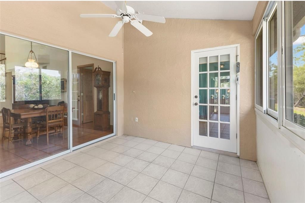 For Sale: $379,900 (4 beds, 2 baths, 1928 Square Feet)