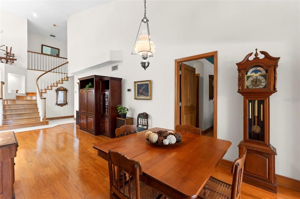 For Sale: $379,900 (4 beds, 2 baths, 1928 Square Feet)