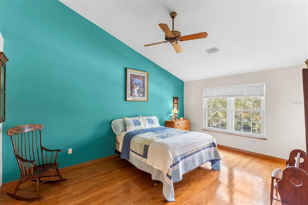 For Sale: $379,900 (4 beds, 2 baths, 1928 Square Feet)