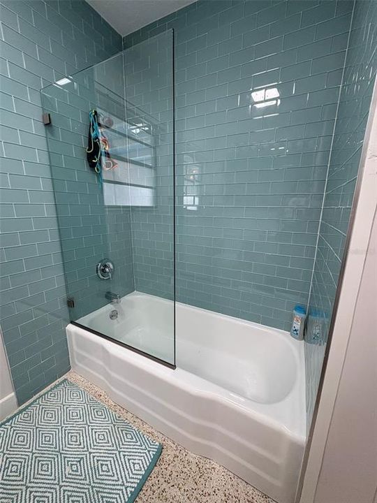 For Sale: $1,190,000 (2 beds, 2 baths, 1132 Square Feet)