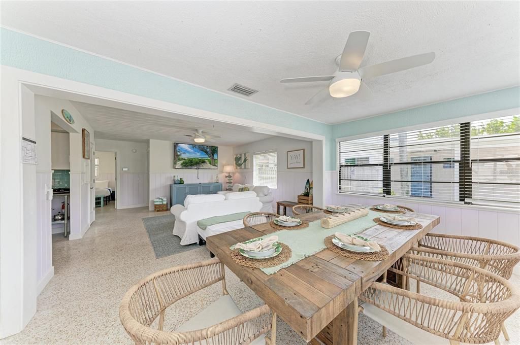 For Sale: $1,190,000 (2 beds, 2 baths, 1132 Square Feet)