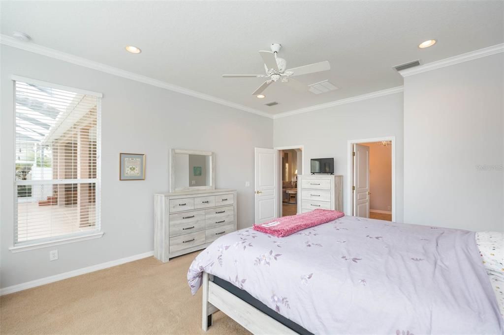 Activo con contrato: $614,500 (4 camas, 3 baños, 2749 Pies cuadrados)