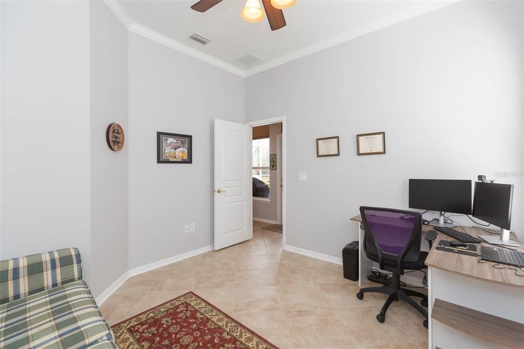 Activo con contrato: $614,500 (4 camas, 3 baños, 2749 Pies cuadrados)