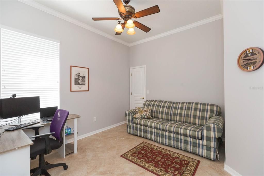 Activo con contrato: $614,500 (4 camas, 3 baños, 2749 Pies cuadrados)