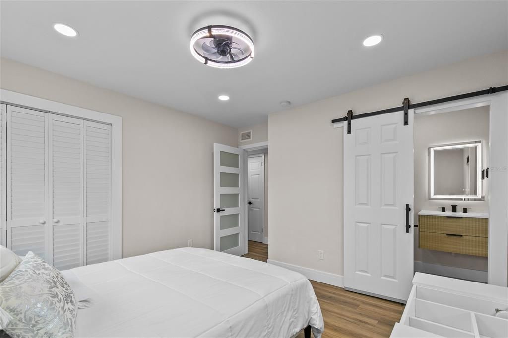 Active With Contract: $459,000 (3 beds, 2 baths, 1296 Square Feet)