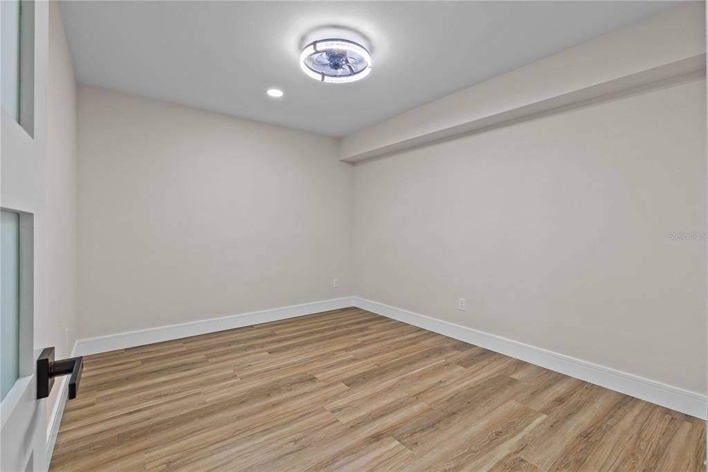 Active With Contract: $459,000 (3 beds, 2 baths, 1296 Square Feet)
